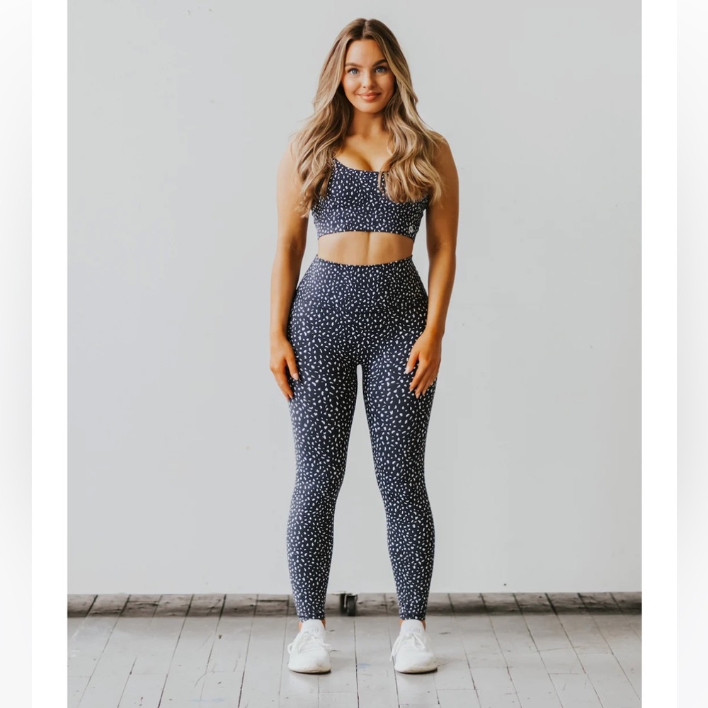 Astoria Athletic Cinched booty leggings